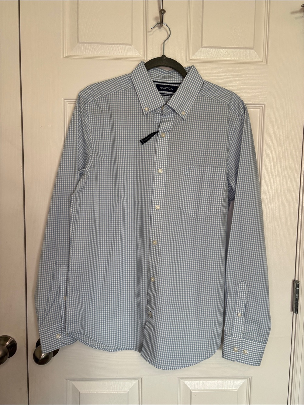 Nautica Light Blue and White Gingham Button-Up Shirt Size M NWT